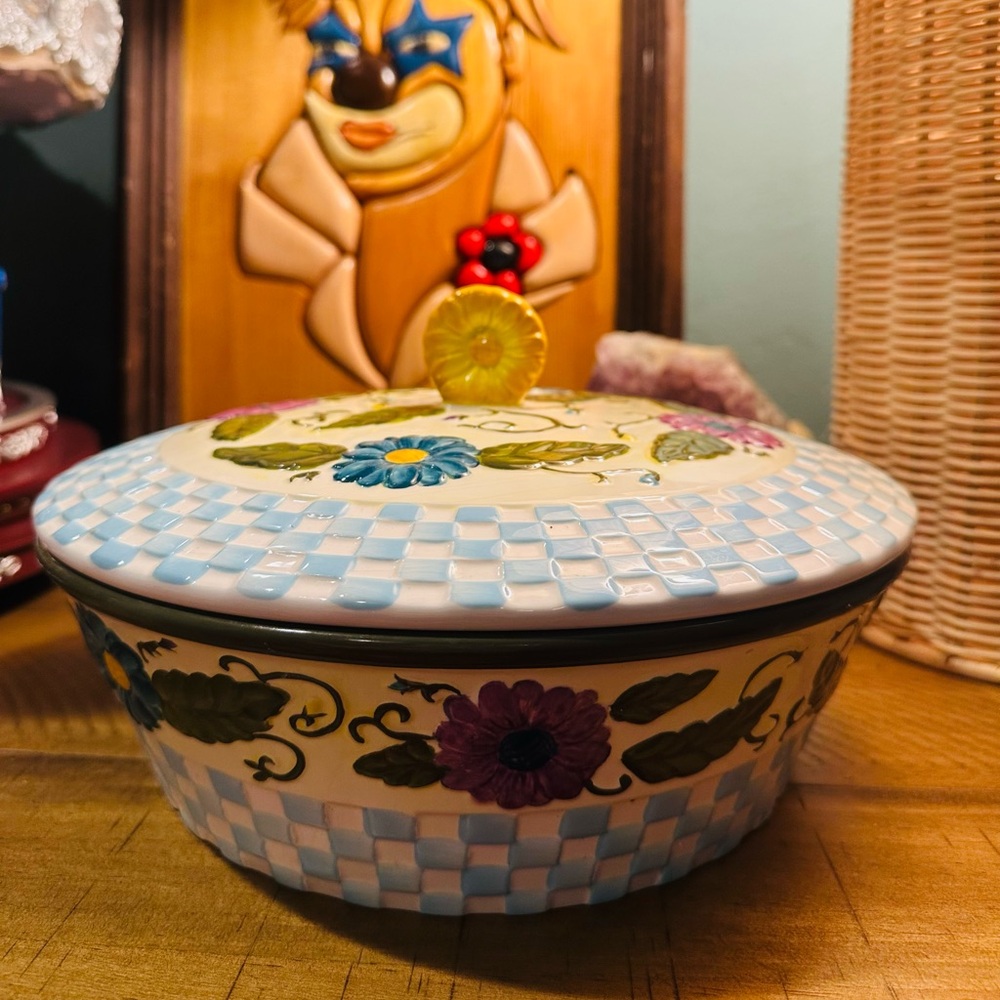 TEMPTATIONS By TARA ~ "SPRING BLOOMS" CASSEROLE DISH WITH LID COTTAGECORE